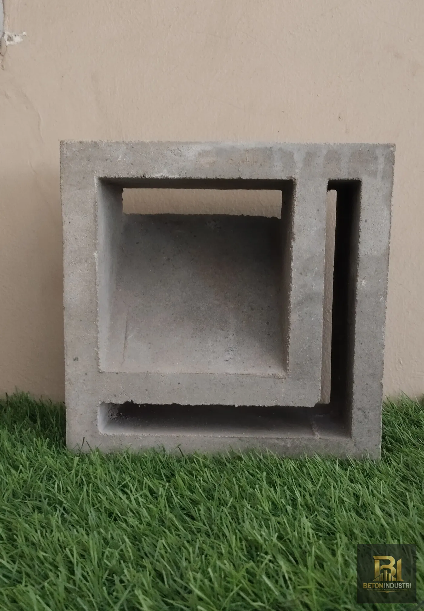 Roster beton motif L produksi BetonIndustri